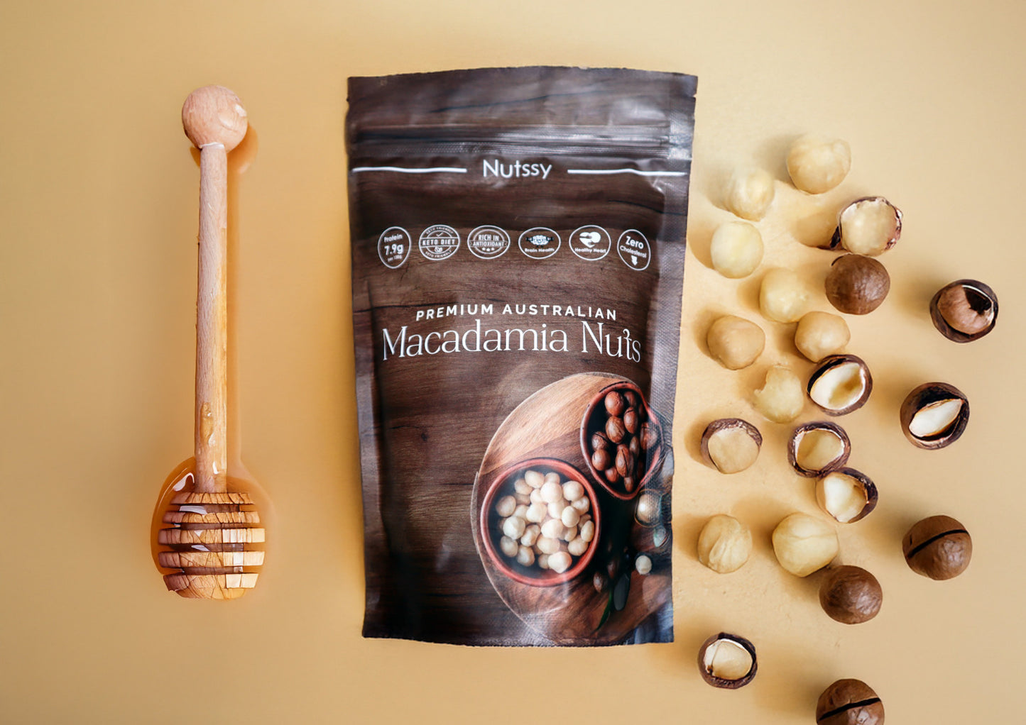 Macadamia Nuts - With Shells - 200g (Includes Key)